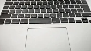6821