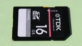 733