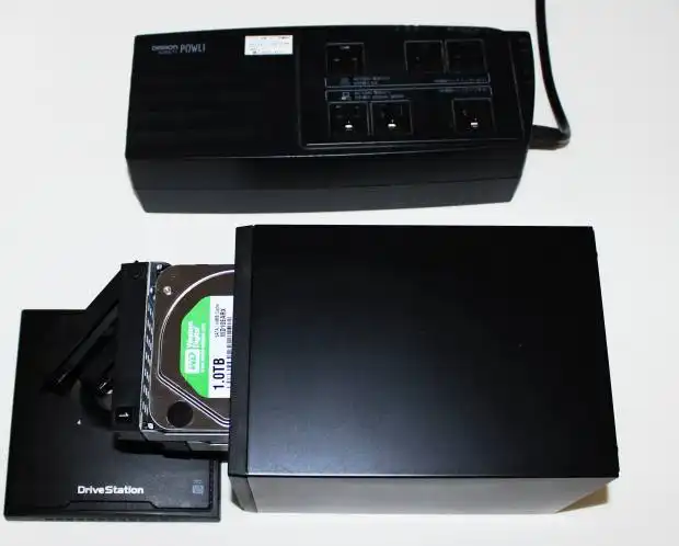 パソコンの外部から接続するストレージ