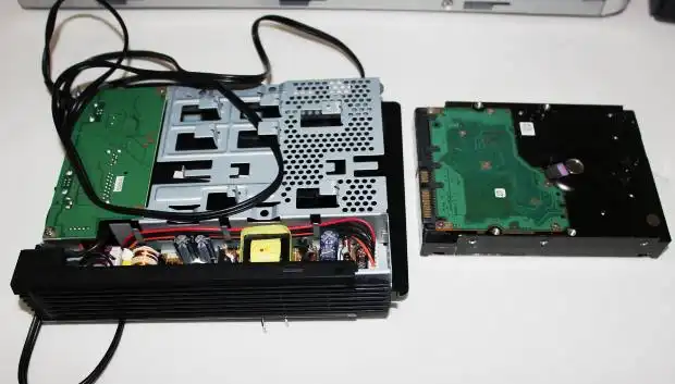 USB外付けハードディスクケースの分解