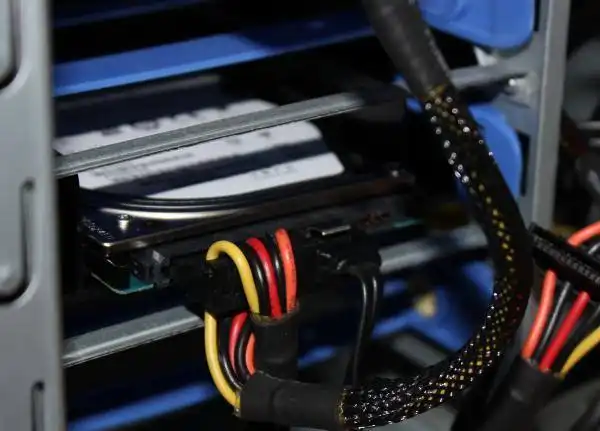 ハードディスクドライブ ハードディスクドライブの増設