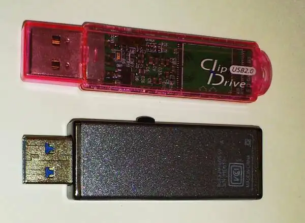 USBメモリー