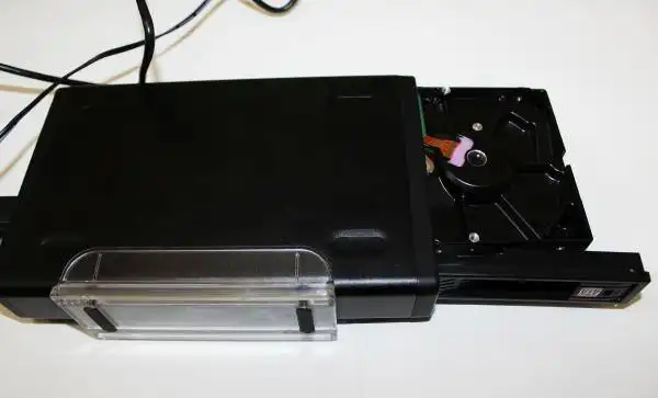 ハードディスクケース