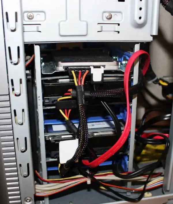 HDDの増設 HDDの増設