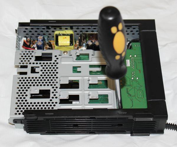 HDDケースを分解