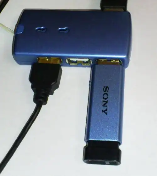 USBメモリー