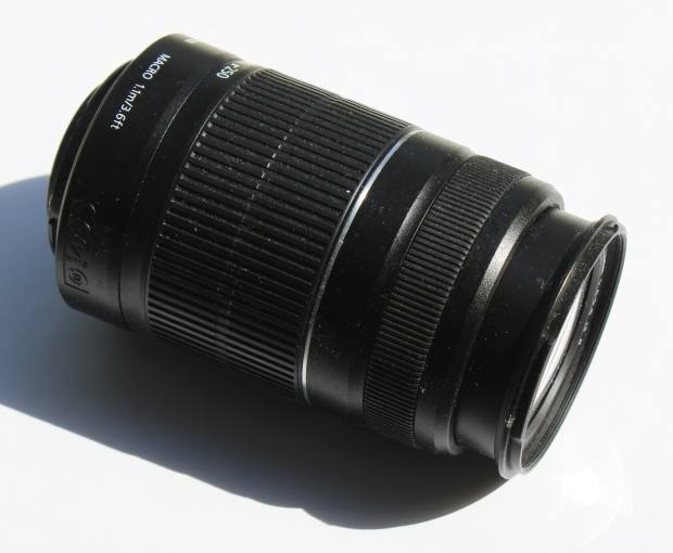 カメラの交換用レンズ