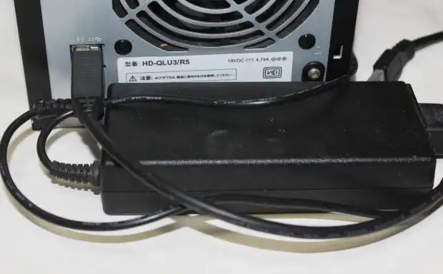 RAIDの電源コード