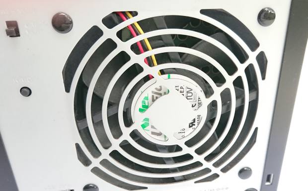 RAIDケースの通気口