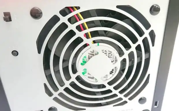 RAIDケースの通気口