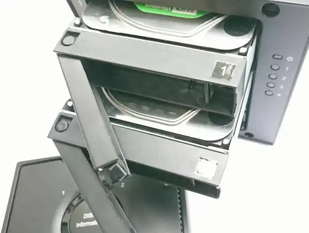 RAIDの内部に搭載されたHDD