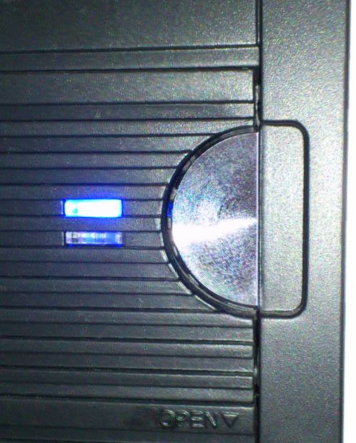 電源ボタン