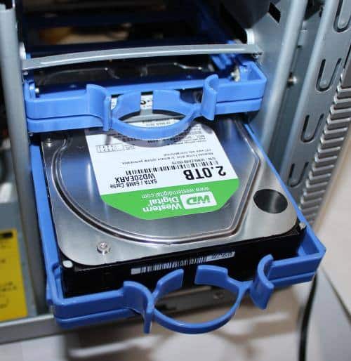ハードディスクの取り付け