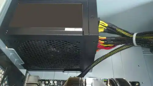 内蔵電源ユニット