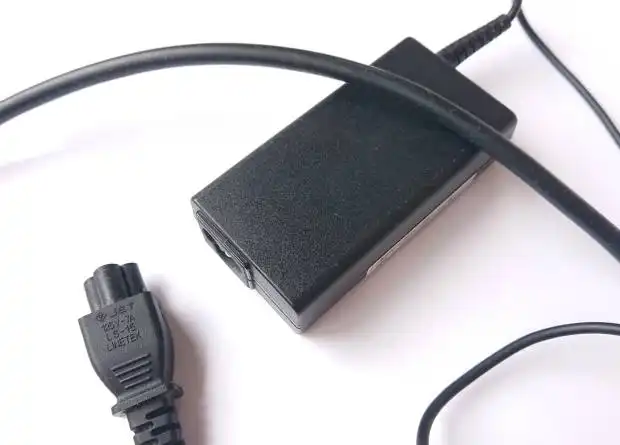 ACアダプターのプラグ