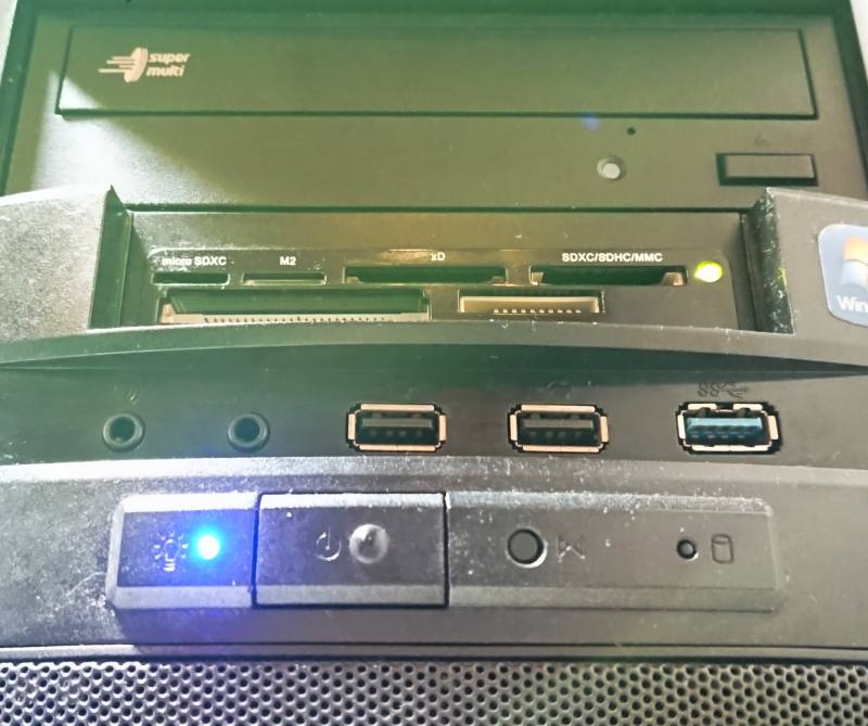 パソコンの電源