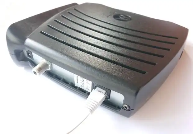 モデムのケーブル