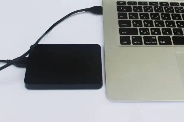 ポータブルHDDをMacパソコンに接続