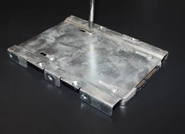 ソリッドステートドライブ