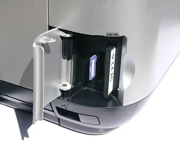 メモリーカードの配置