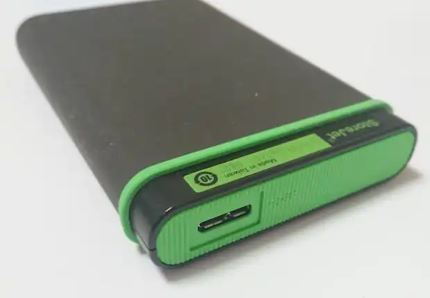 HDDケースのコネクタ