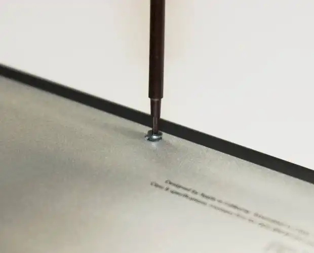 MacBookAirの内部の回路