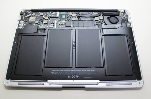 MacBookAir本体の内部
