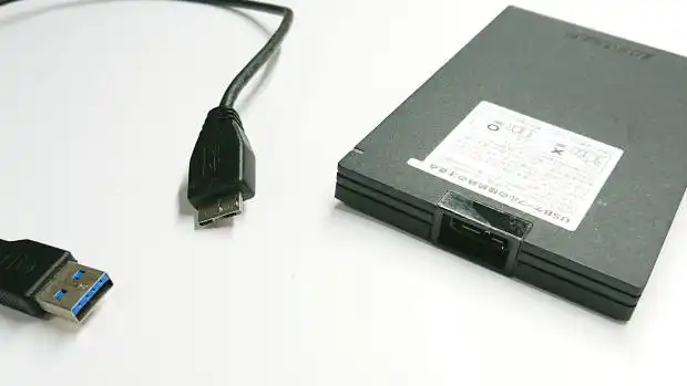 ポータブルSSDの差込口