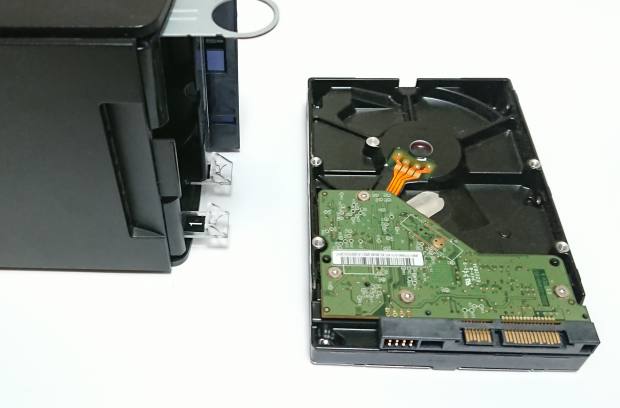 NASのハードディスク