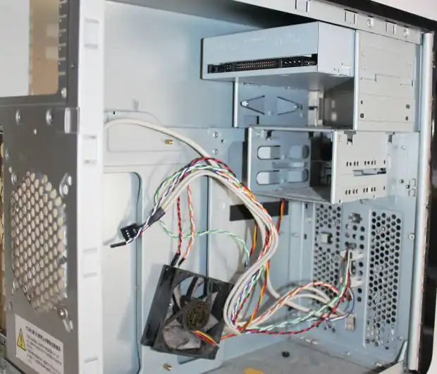 パソコンのケースの内部