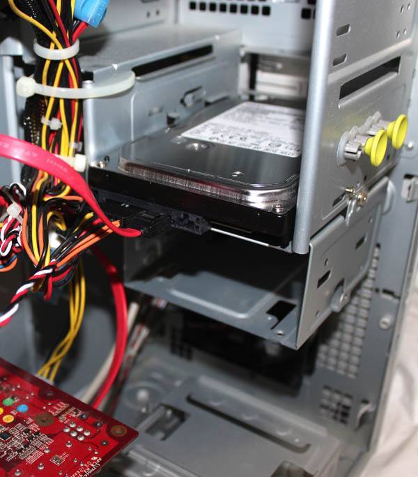 HDDの取り出しの作業
