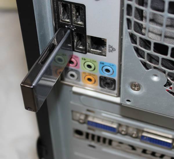 USBメモリの接続