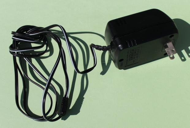 付属品のACアダプター