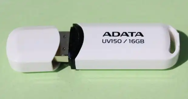 ADATA製のUSBメモリー