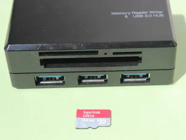 マイクロSDメモリーカード