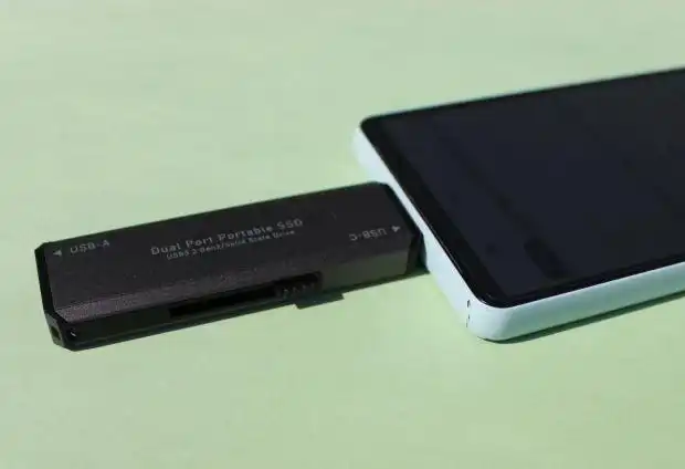 スティック型SSDのUSB接続