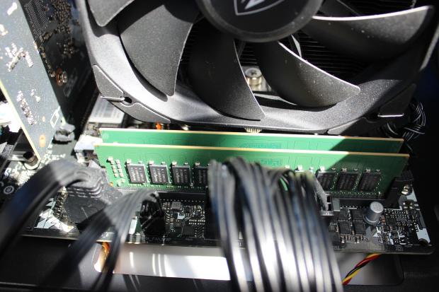 Windowsのパソコンのメインメモリ Windowsのパソコンのメインメモリ