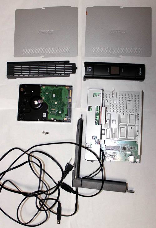 HDDのケースを分解 HDDのケースを分解