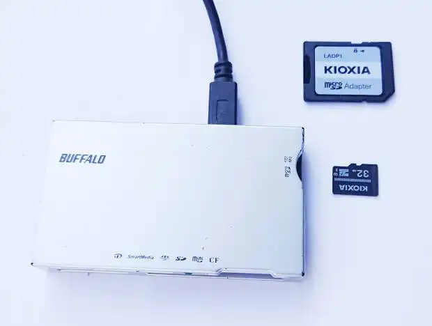 SDメモリーカードへの接続