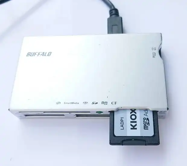 SDカードへのデータの接続