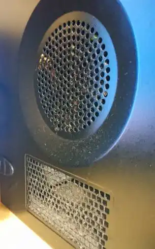 デスクトップパソコンの通気口