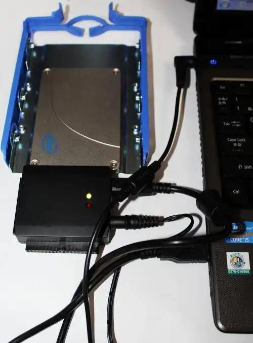 SSDを外付けで接続