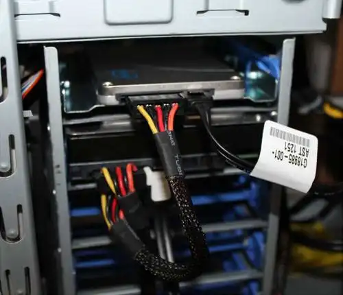 SATAケーブル接続