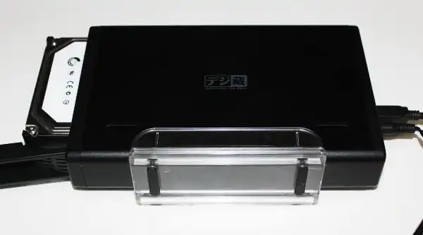 別のケースに差し替え 別のケースに差し替え