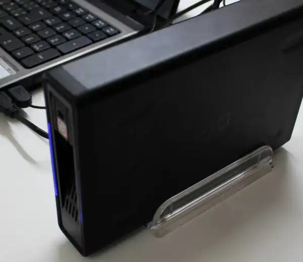 外付けHDDケースに取り付け