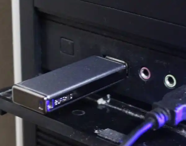 USBメモリー