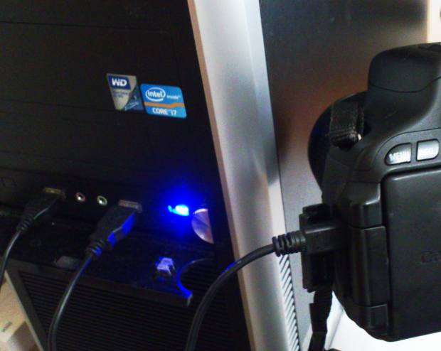 USBコードで接続