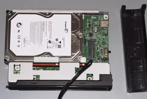 ケースの分解作業