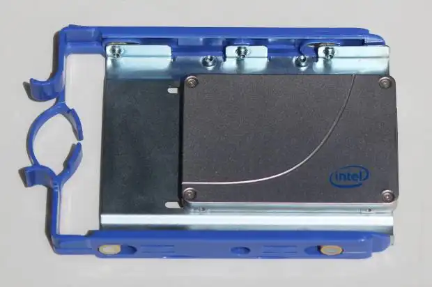 ソリッドステートドライブ