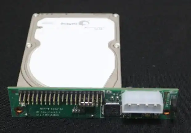 HDDの変換アダプタ―